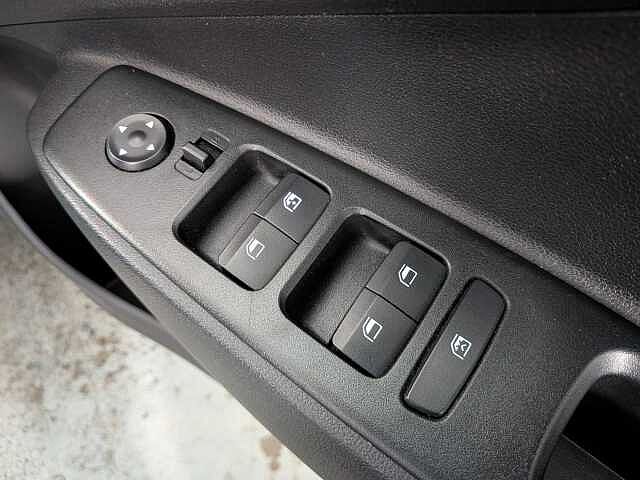 Hyundai I10 1.0 SE Connect Euro 6 (s/s) 5dr Mangrove Green