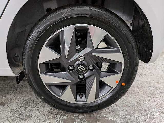 Hyundai I10 1.0 Advance Euro 6 (s/s) 5dr Atlas White