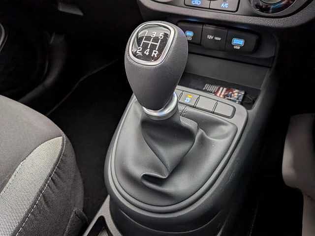 Hyundai I10 1.0 Advance Euro 6 (s/s) 5dr Atlas White