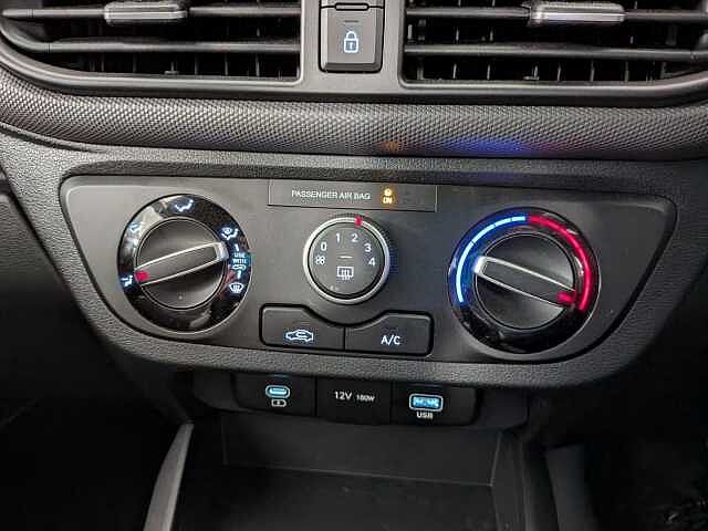 Hyundai I10 1.0 Advance Euro 6 (s/s) 5dr Atlas White