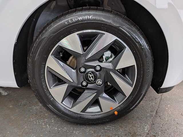 Hyundai I10 1.0 Advance Euro 6 (s/s) 5dr Atlas White