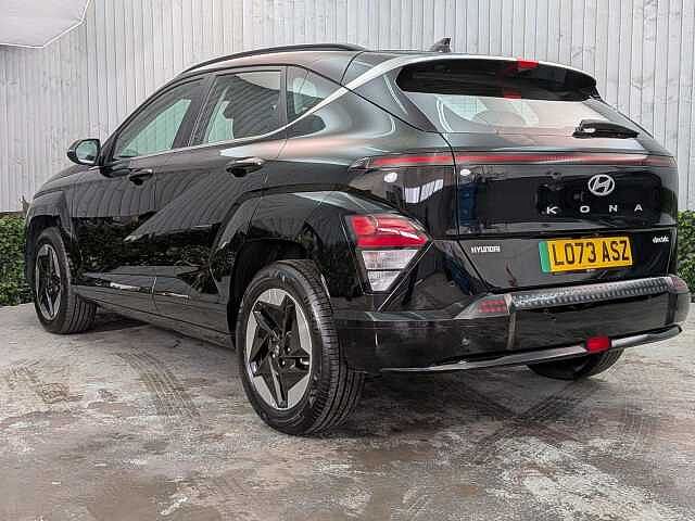 Hyundai KONA 65.4kWh Advance Auto 5dr Black