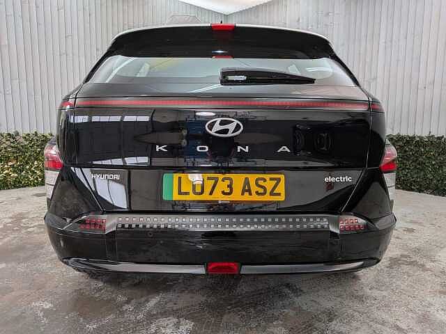 Hyundai KONA 65.4kWh Advance Auto 5dr Black