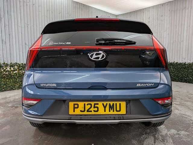 Hyundai BAYON 1.0 T-GDi Ultimate DCT Euro 6 (s/s) 5dr Vibrant Blue