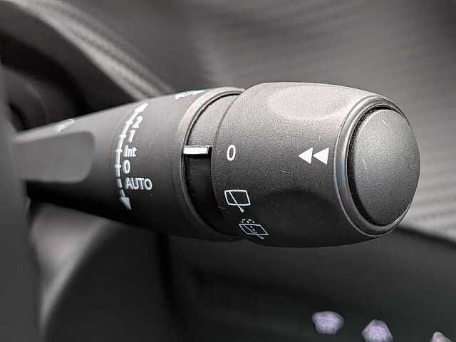 Peugeot 208 1.2 PureTech Allure Premium + EAT Euro 6 (s/s) 5dr