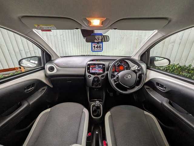 Toyota AYGO 1.0 VVT-i x-play Euro 6 5dr (Safety Sense)