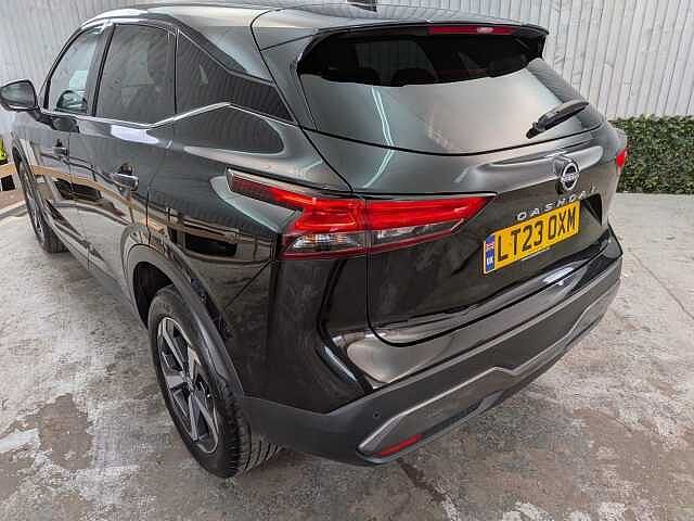 Nissan Qashqai 1.3 DIG-T MHEV N-Connecta XTRON Euro 6 (s/s) 5dr