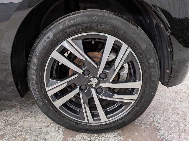 Peugeot 208 1.2 PureTech Allure Premium + Euro 6 (s/s) 5dr