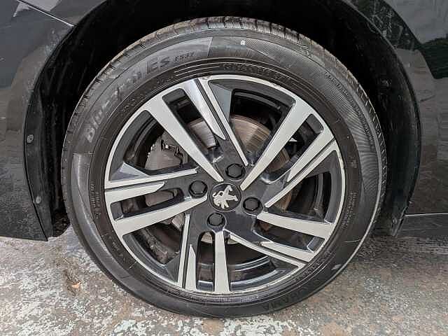 Peugeot 208 1.2 PureTech Allure Premium + Euro 6 (s/s) 5dr