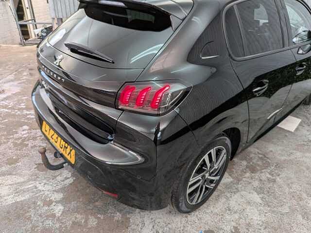 Peugeot 208 1.2 PureTech Allure Premium + Euro 6 (s/s) 5dr