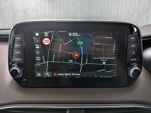 Hyundai SANTA FE 2.2 CRDi Premium SE Auto 4WD Euro 6 (s/s) 5dr 7 Seat White Cream