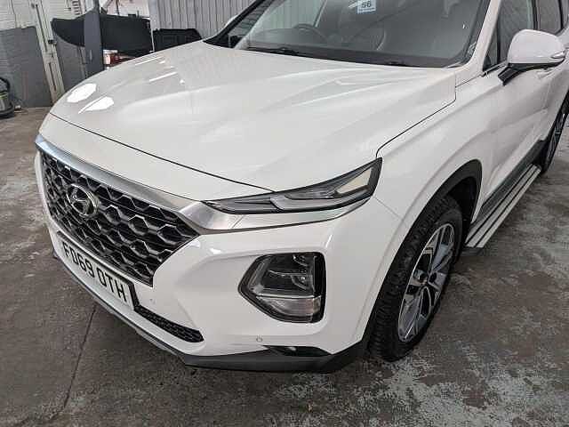 Hyundai SANTA FE 2.2 CRDi Premium SE Auto 4WD Euro 6 (s/s) 5dr 7 Seat White Cream