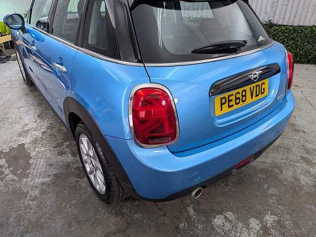 MINI Hatch 1.5 Cooper Euro 6 (s/s) 5dr
