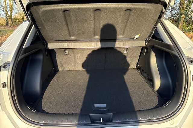 Hyundai KONA 160kW Advance 65kWh 5dr Auto White