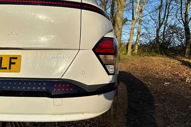 Hyundai KONA 160kW Advance 65kWh 5dr Auto White