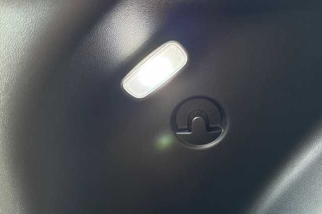 Hyundai KONA 160kW Advance 65kWh 5dr Auto White