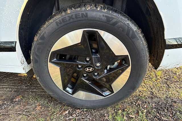 Hyundai KONA 160kW Advance 65kWh 5dr Auto White