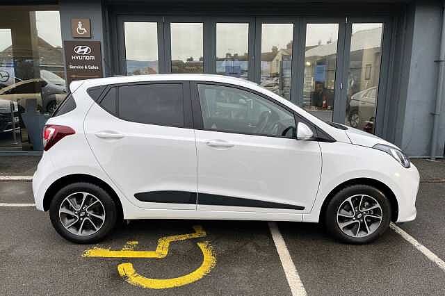 Hyundai I10 1.2 Premium 5dr Auto White