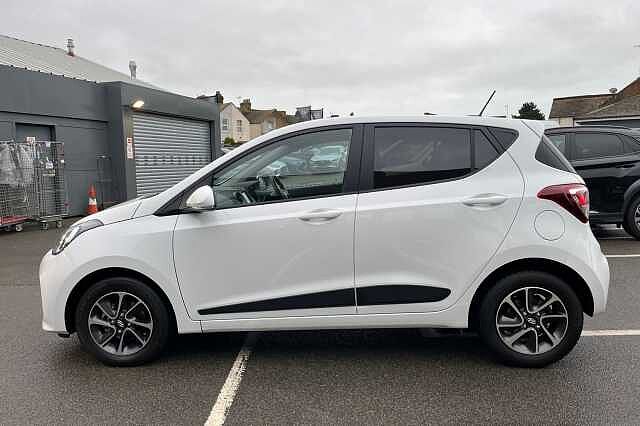 Hyundai I10 1.2 Premium 5dr Auto White