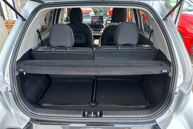 Hyundai INSTER 85kW 02 49kWh 5dr Auto Silver