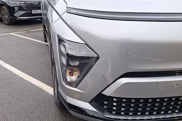 Hyundai KONA 160kW Advance 65kWh 5dr Auto Silver
