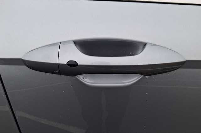 Hyundai KONA 160kW Advance 65kWh 5dr Auto Silver