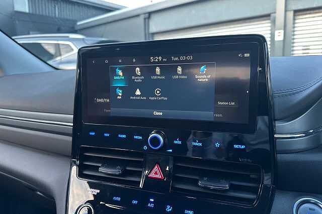 Hyundai IONIQ 1.6 GDi Hybrid Premium 5dr DCT Black