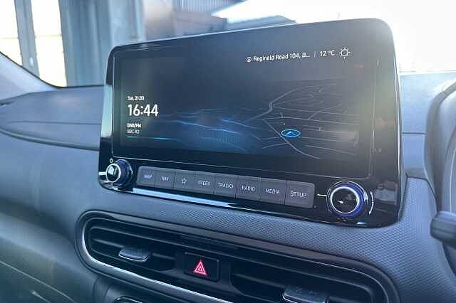 Hyundai KONA 1.6 GDi Hybrid Premium 5dr DCT Blue