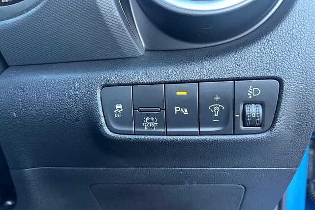 Hyundai KONA 1.6 GDi Hybrid Premium 5dr DCT Blue