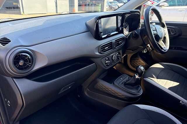 Hyundai i10 1.2 MPi SE Connect 5dr