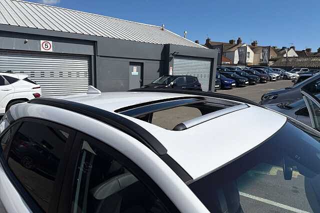 Hyundai KONA 1.6 GDi Hybrid Ultimate 5dr DCT