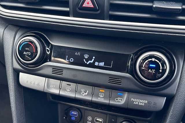 Hyundai KONA 1.0T GDi Blue Drive Premium 5dr Black