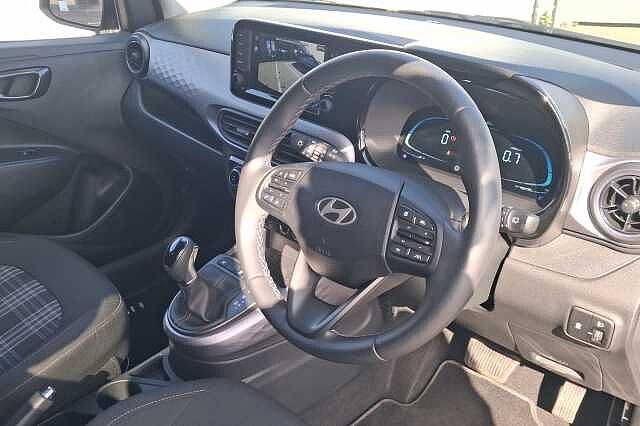 Hyundai i10 1.0 [63] Premium 5dr Auto [Nav]