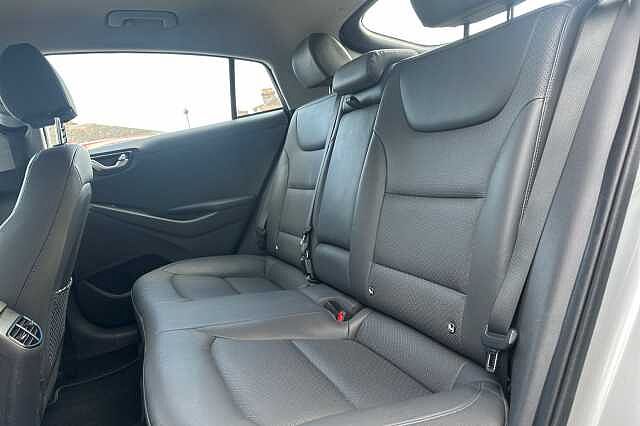 Hyundai IONIQ 1.6 GDi Hybrid Premium SE 5dr DCT