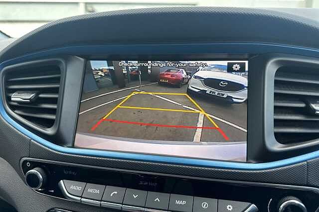 Hyundai IONIQ 1.6 GDi Hybrid Premium SE 5dr DCT