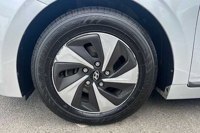 Hyundai IONIQ 1.6 GDi Hybrid Premium SE 5dr DCT