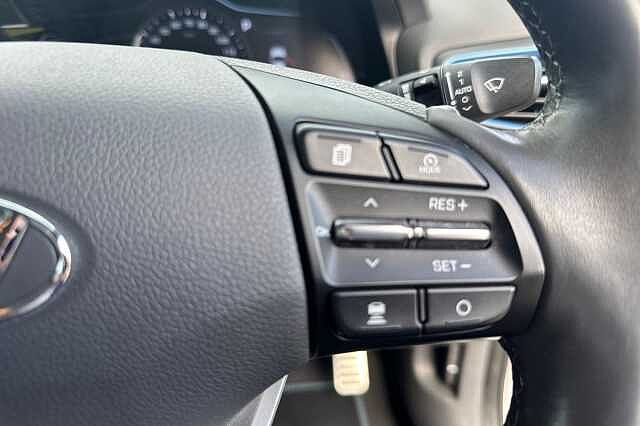Hyundai IONIQ 1.6 GDi Hybrid Premium SE 5dr DCT