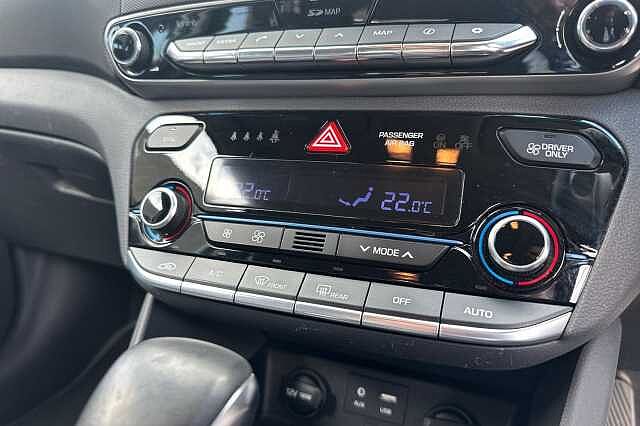 Hyundai IONIQ 1.6 GDi Hybrid Premium SE 5dr DCT