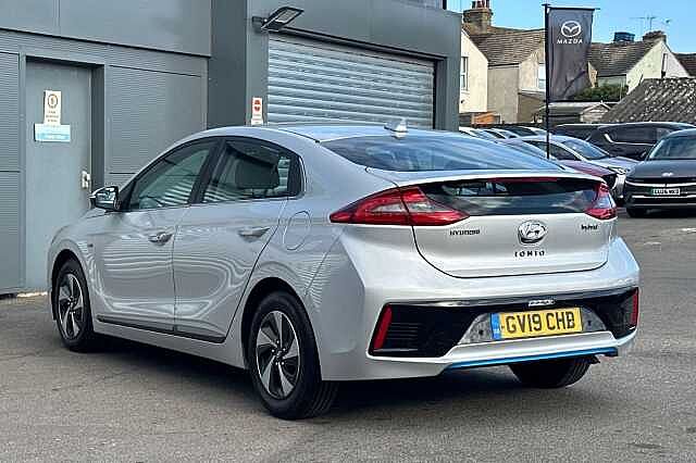 Hyundai IONIQ 1.6 GDi Hybrid Premium SE 5dr DCT