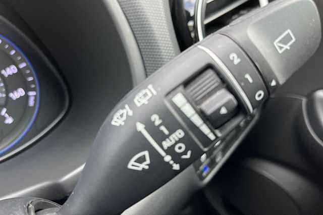 Hyundai KONA 1.6 GDi Hybrid Premium 5dr DCT