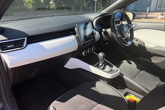 Renault Clio 1.6 E-TECH Hybrid 140 S Edition 5dr Auto
