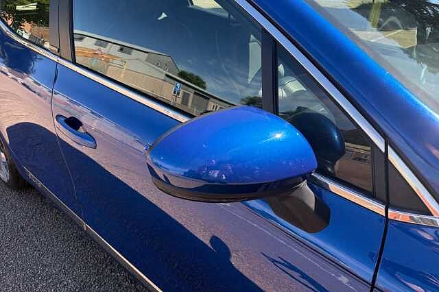 Renault Clio 1.6 E-TECH Hybrid 140 S Edition 5dr Auto
