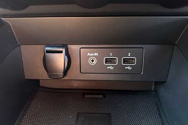 Renault Clio 1.6 E-TECH Hybrid 140 S Edition 5dr Auto