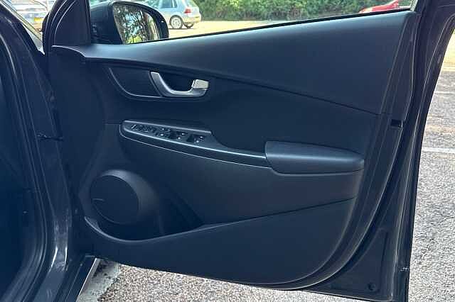 Hyundai KONA 1.6 GDi Hybrid Premium 5dr DCT Grey