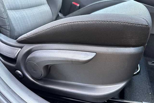 Hyundai KONA 1.6 GDi Hybrid Premium 5dr DCT Grey