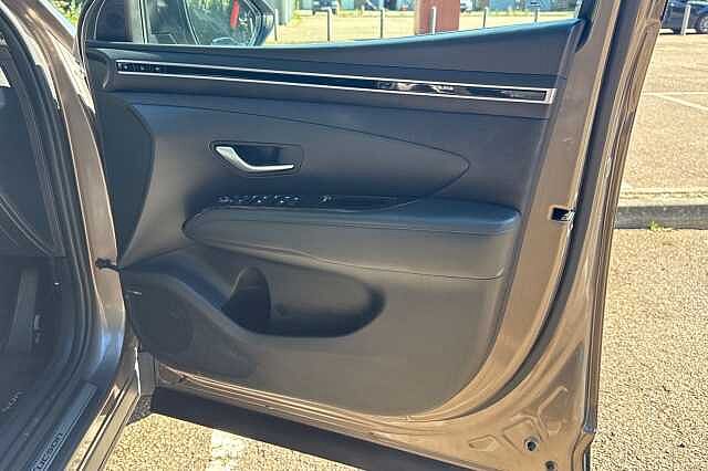 Hyundai TUCSON 1.6 TGDi Hybrid 230 Ultimate 5dr 2WD Auto Brown