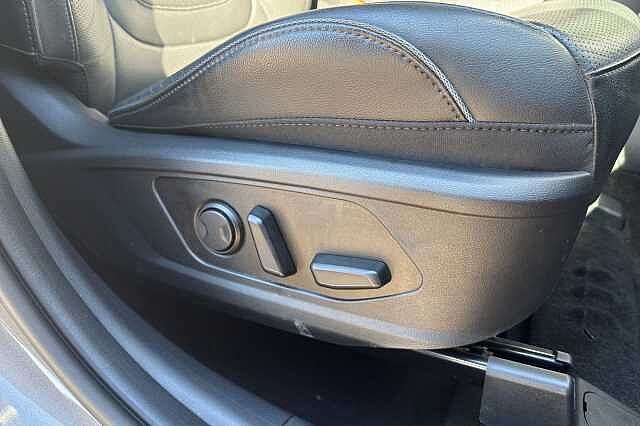 Hyundai TUCSON 1.6 TGDi Hybrid 230 Ultimate 5dr 2WD Auto Brown
