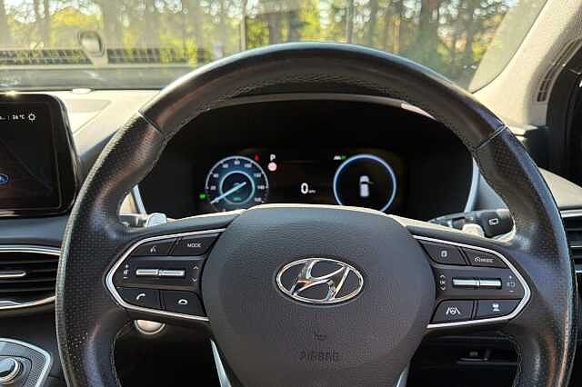 Hyundai SANTA FE 1.6 TGDi Hybrid Ultimate 5dr Auto Black
