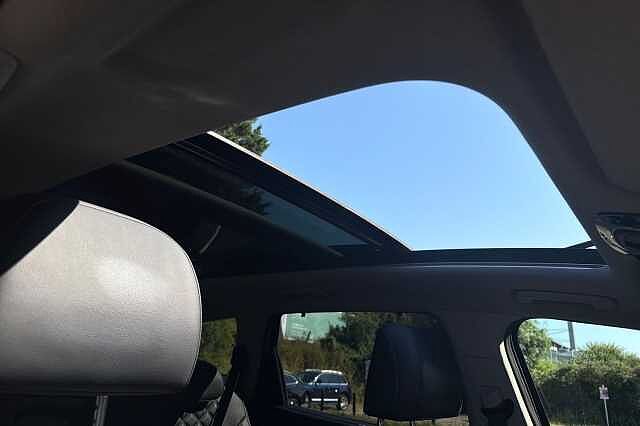 Hyundai SANTA FE 1.6 TGDi Hybrid Ultimate 5dr Auto Black