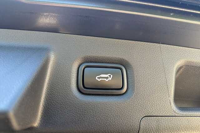 Hyundai SANTA FE 1.6 TGDi Hybrid Ultimate 5dr Auto Black